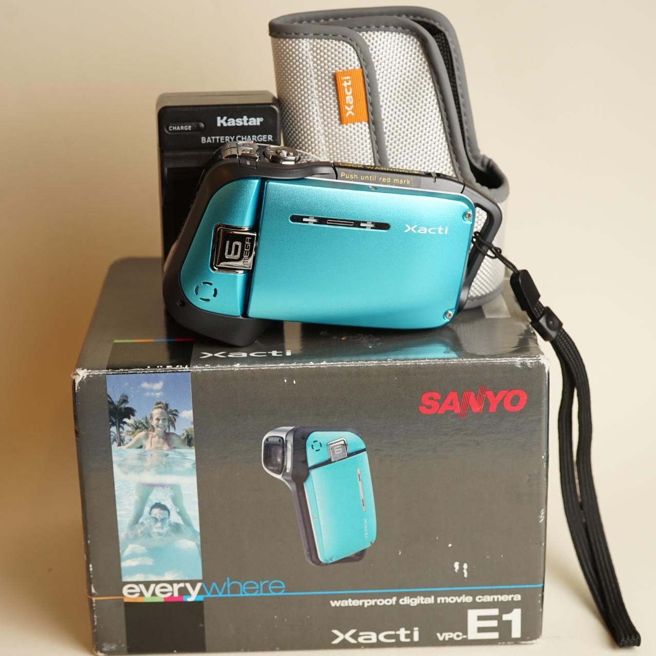 Sanyo VPC-E1 Digital Camcorder | Tested & Working | Blue & White