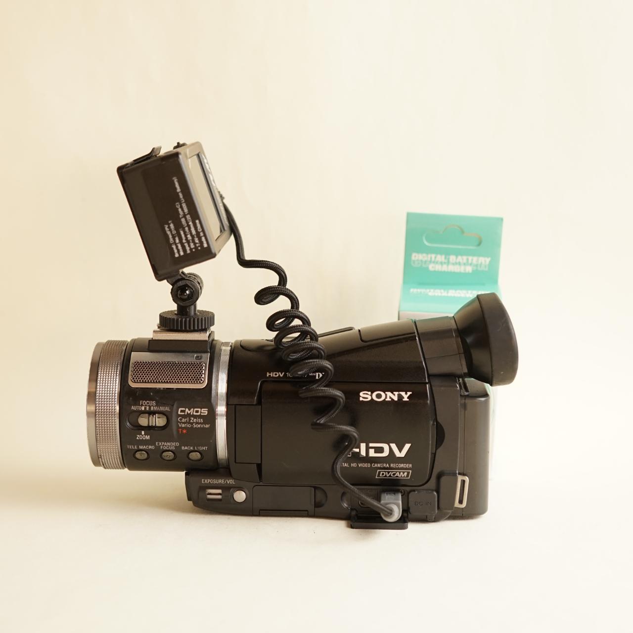 Sony Handycam HVR-A1U Digital Camcorder with Tapeless Setup | Read Description | Black