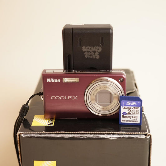 Nikon Coolpix S550 Digital Camera | 10.0MP | Tested & Working | Maroon