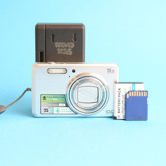 Fujifilm FinePix J150w Digital Camera | 10MP | Tested & Working | Silver
