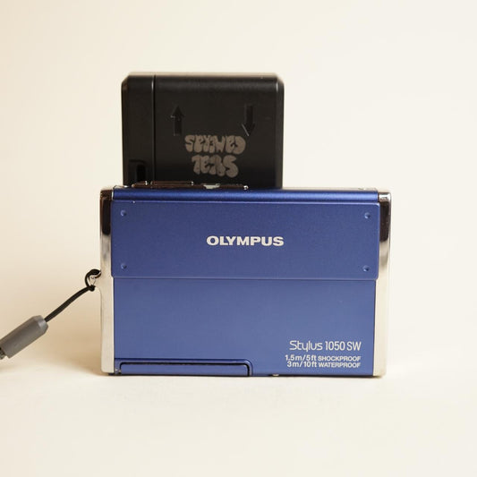 Olympus Stylus 1050 SW Digital Camera | 10.0MP | Tested & Working | Blue