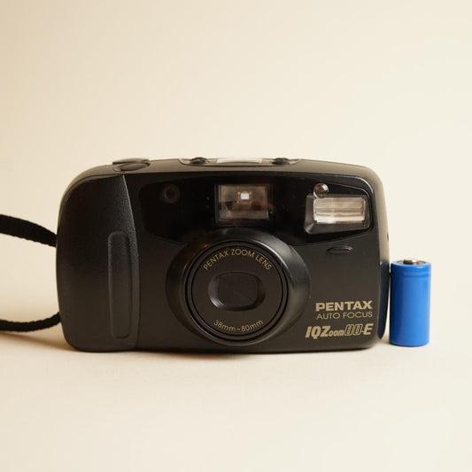Pentax IQZoom 80-E 35mm Point & Shoot Film Camera | Tested & Working | Black