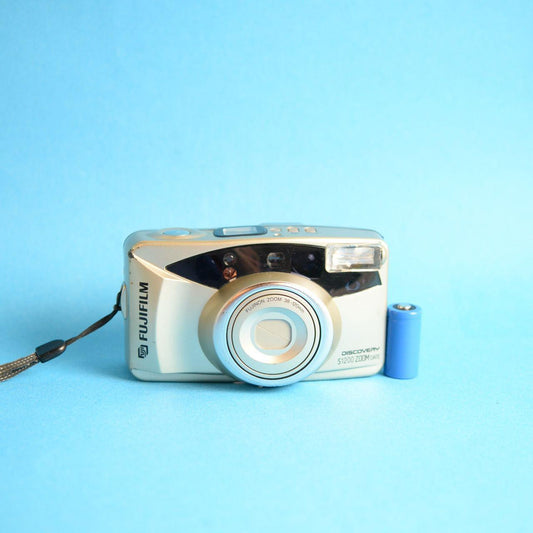 Fujifilm Discovery S1200 Zoom Date Film Camera | 35mm Point & Shoot | Read Description | Black