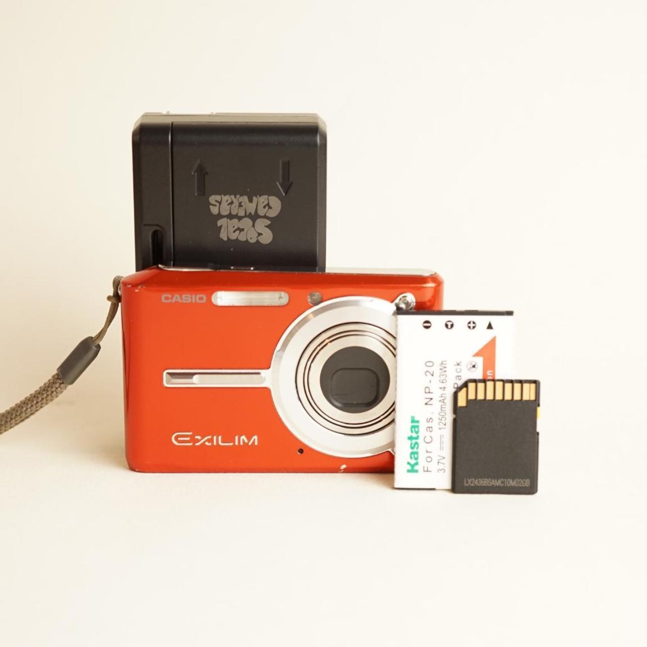 Casio Exilim EX-S600 Digital Camera | 6MP | Tested & Working | Red