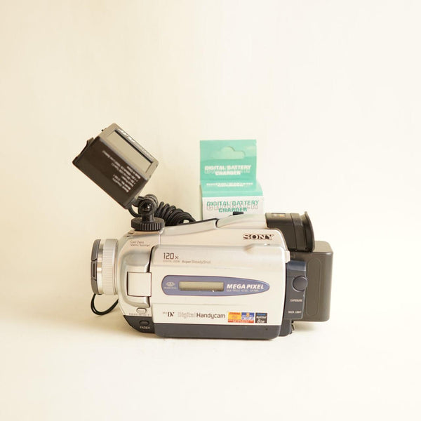 Sony Handycam DCR-TRV27 Mini DV Camcorder with Tapeless Setup