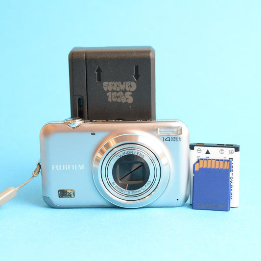 Fujifilm FinePix JX250 Digital Camera | 14MP | Read Description | Silver