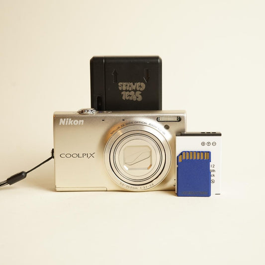 Nikon Coolpix S6100 Digital Camera | 16MP | Tested & Working | Silver