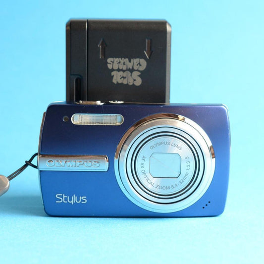 Olympus Stylus 840 Digital Camera | 8MP | Tested & Working | Blue