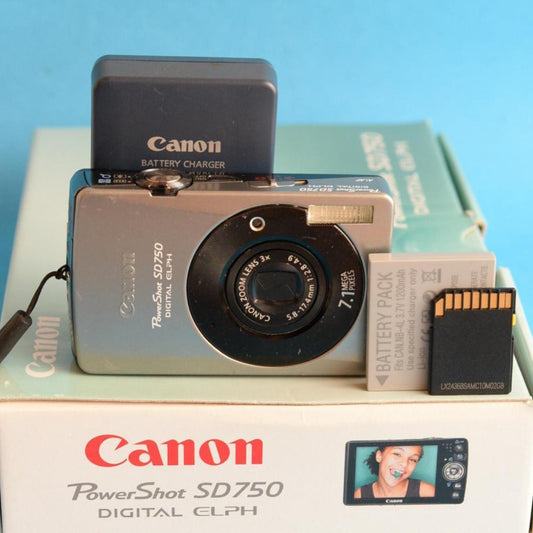 Canon PowerShot SD750 Digital Camera | 7MP | Tested & Working | Silver