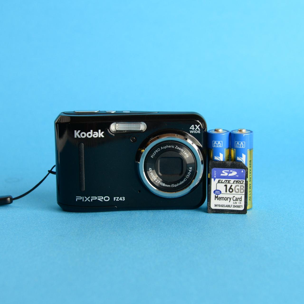 Kodak PixPro FZ43 | Digital Camera 6.1MP | Tested & Working | Silver