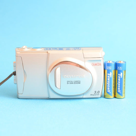 Olympus Camedia D-550 Zoom Digital Camera | 3.0MP | Tested & Working | Silver