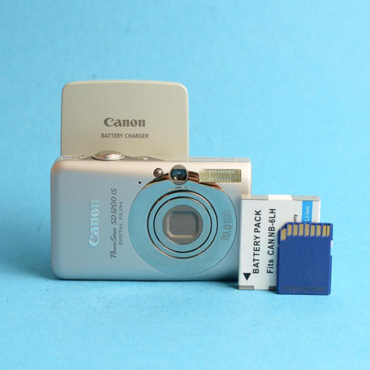 Canon PowerShot SD1200 IS Digital Camera | 10MP | Tested & Working | Silver