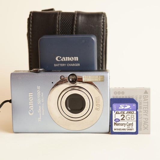 Canon PowerShot SD1100 IS Digital Camera | 8MP | Tested & Working | Light Blue