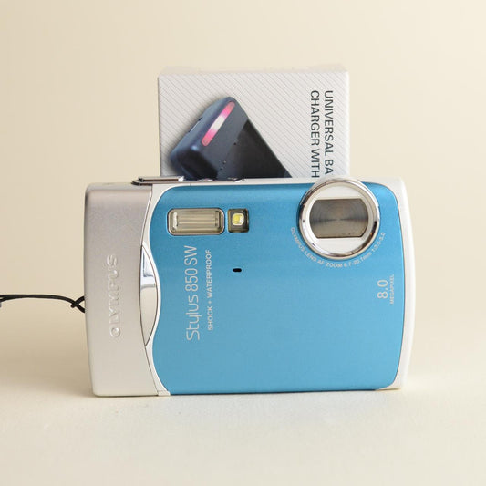 Olympus Stylus 850 SW | 8MP Digital camera | Blue