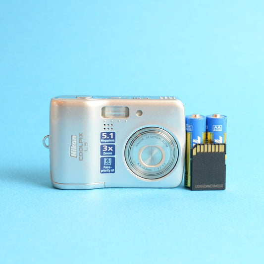Nikon Coolpix L3 Digital Camera | 5.1MP | Tested & Working | Silver