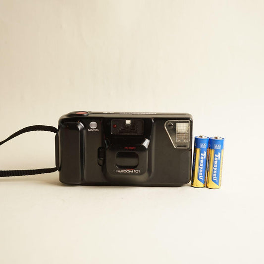 Minolta Freedom 101 Film Camera | 35mm Point & Shoot | Tested & Working | Black