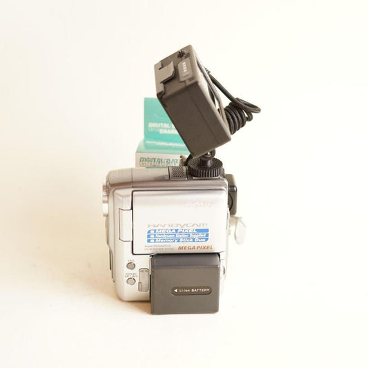 Sony Handycam DCR-PC109 MiniDV Camcorder with Tapeless Setup | Tested & Working | Silver