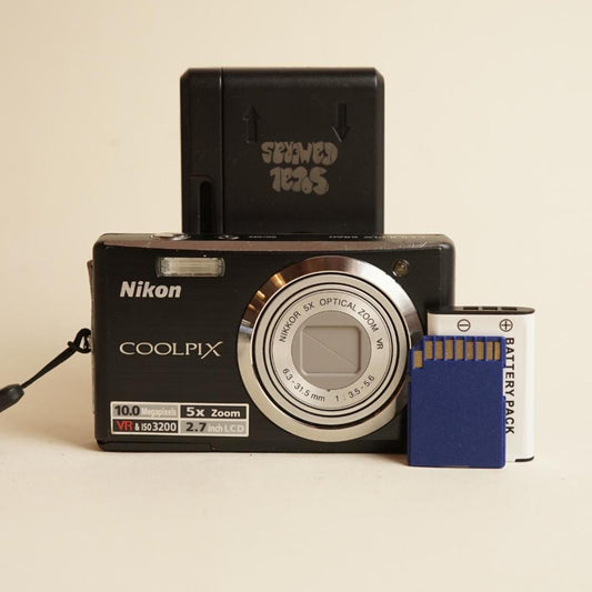 Nikon Coolpix S560 Digital Camera | 10MP | Tested & Working | Black
