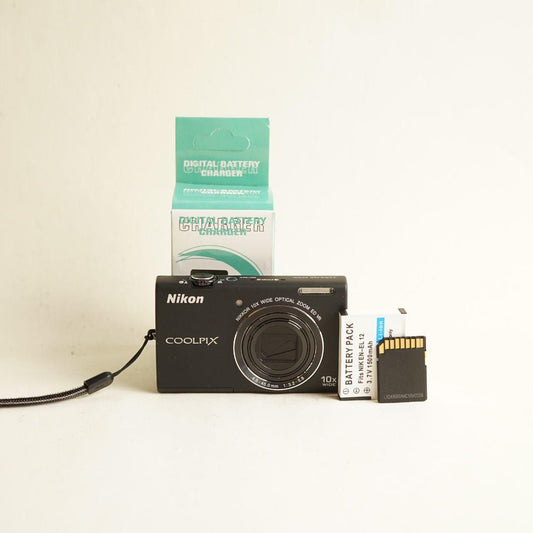 Nikon Coolpix S6200 Digital Camera | 16.0MP | Tested & Working | Black