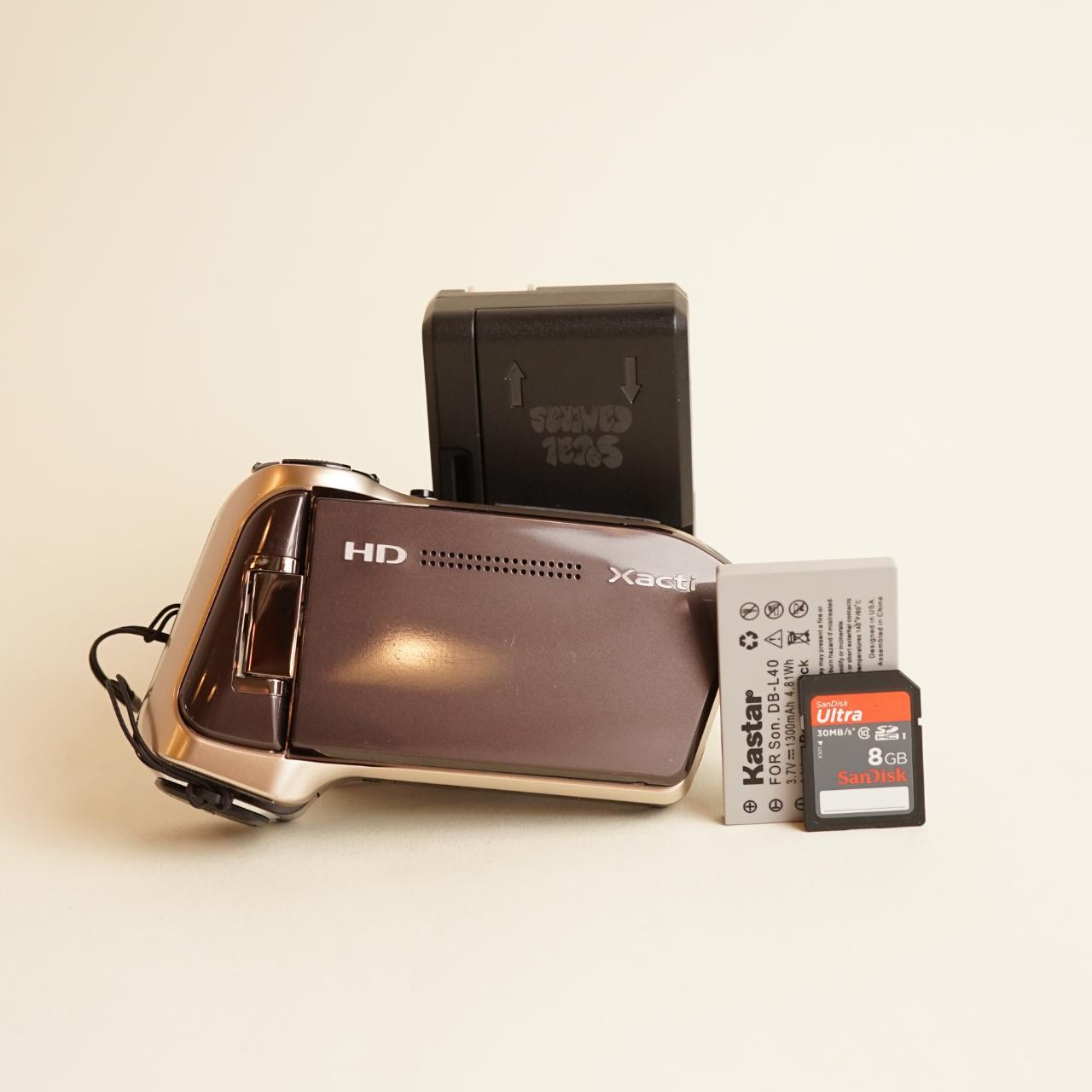 Sanyo Xacti VPC-HD700 Digital Camera | 7.1MP | Tested & Working | Brown