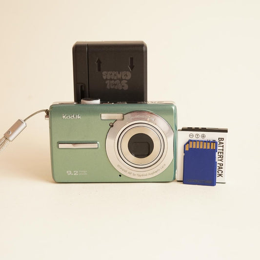 Kodak EasyShare M320 Digital Camera | 9.2MP | Tested & Working | Green
