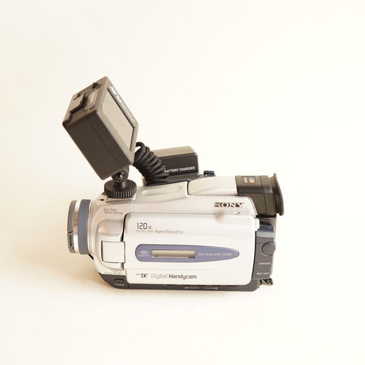 Sony Handycam DCR-TRV18 MiniDV Camcorder with Tapeless Setup | Tested & Working | Silver