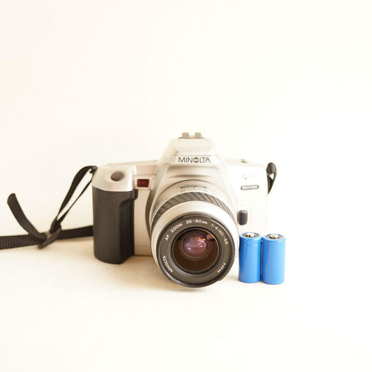 Minolta QTsi Film Camera | 35mm SLR | Tested & Working | Silver & Black