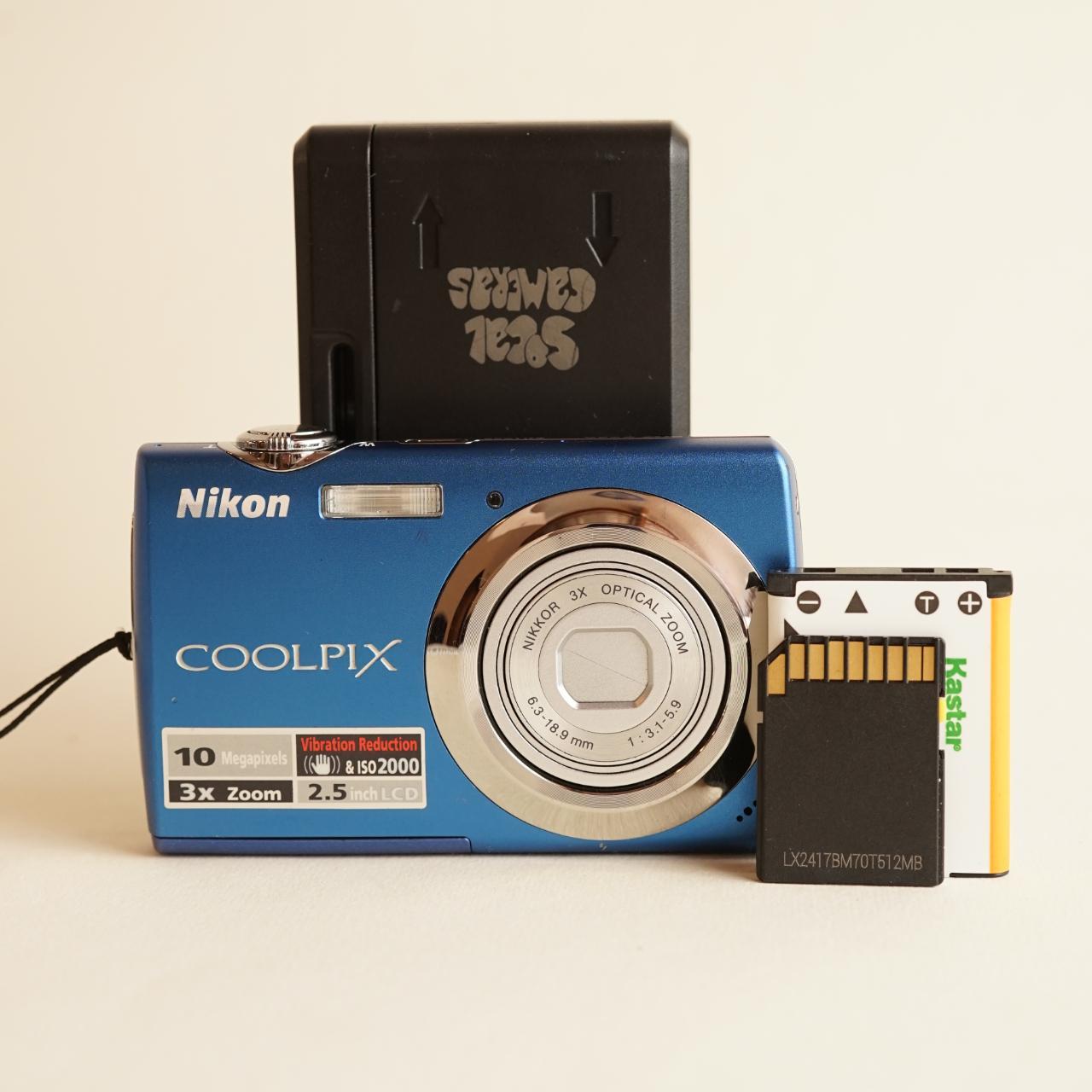 Nikon Coolpix S220 Digital Camera | 10MP | Tested & Working | Blue