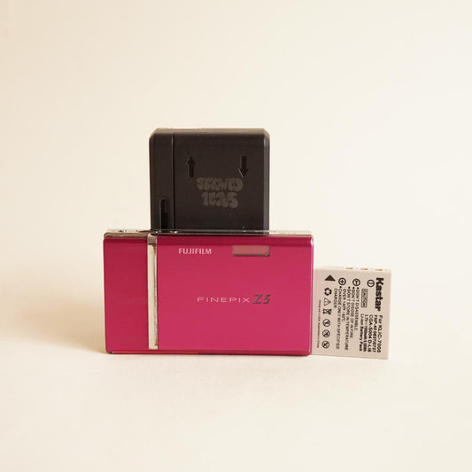 Fujifilm FinePix Z5 Digital Camera | 6.3MP | Tested & Working | Pink
