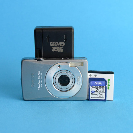 Canon PowerShot SD750 | 7.1MP Digital Camera | Tested & Working | Silver