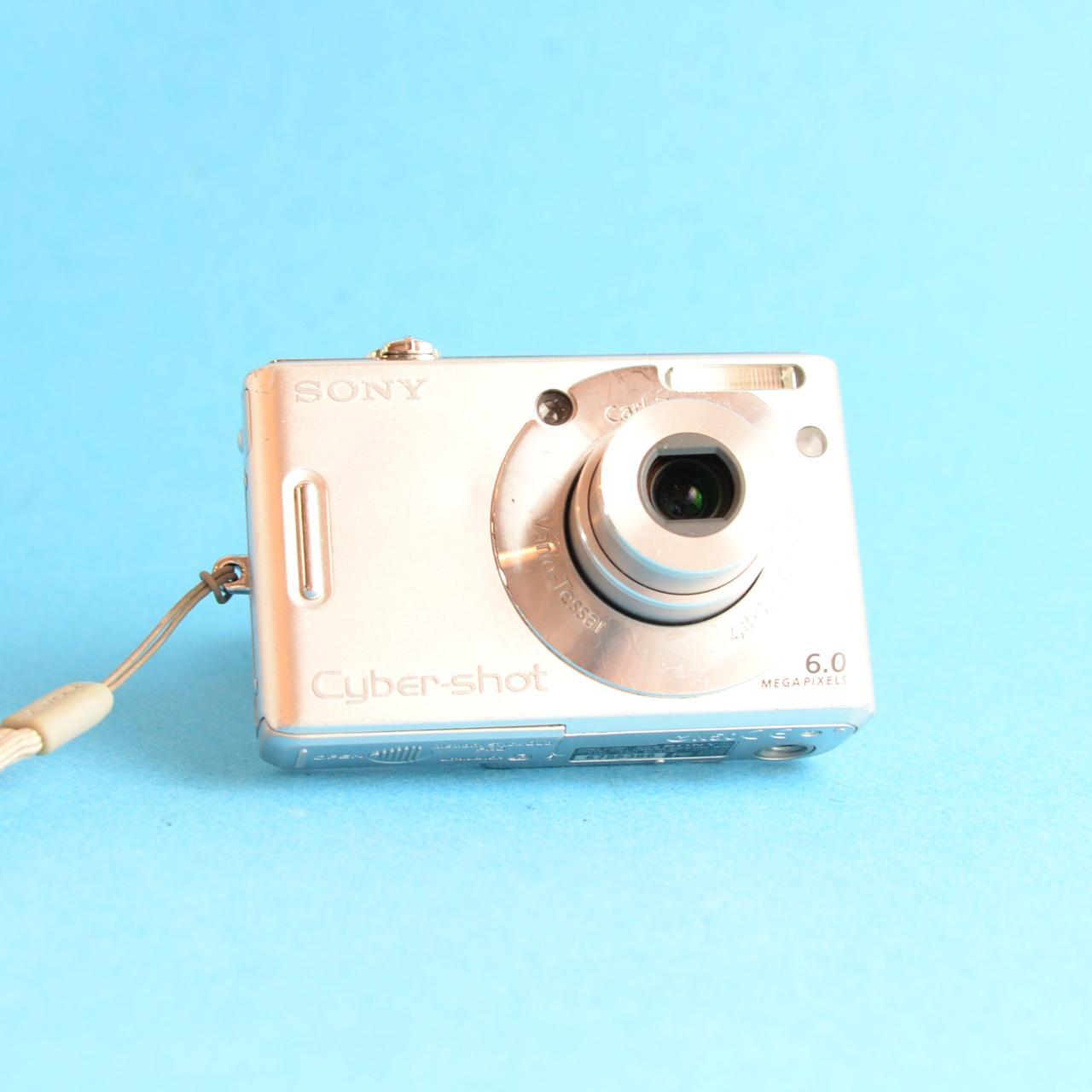 Sony Cyber-shot DSC-W30 Digital Camera | 6MP | Read Description | Silver