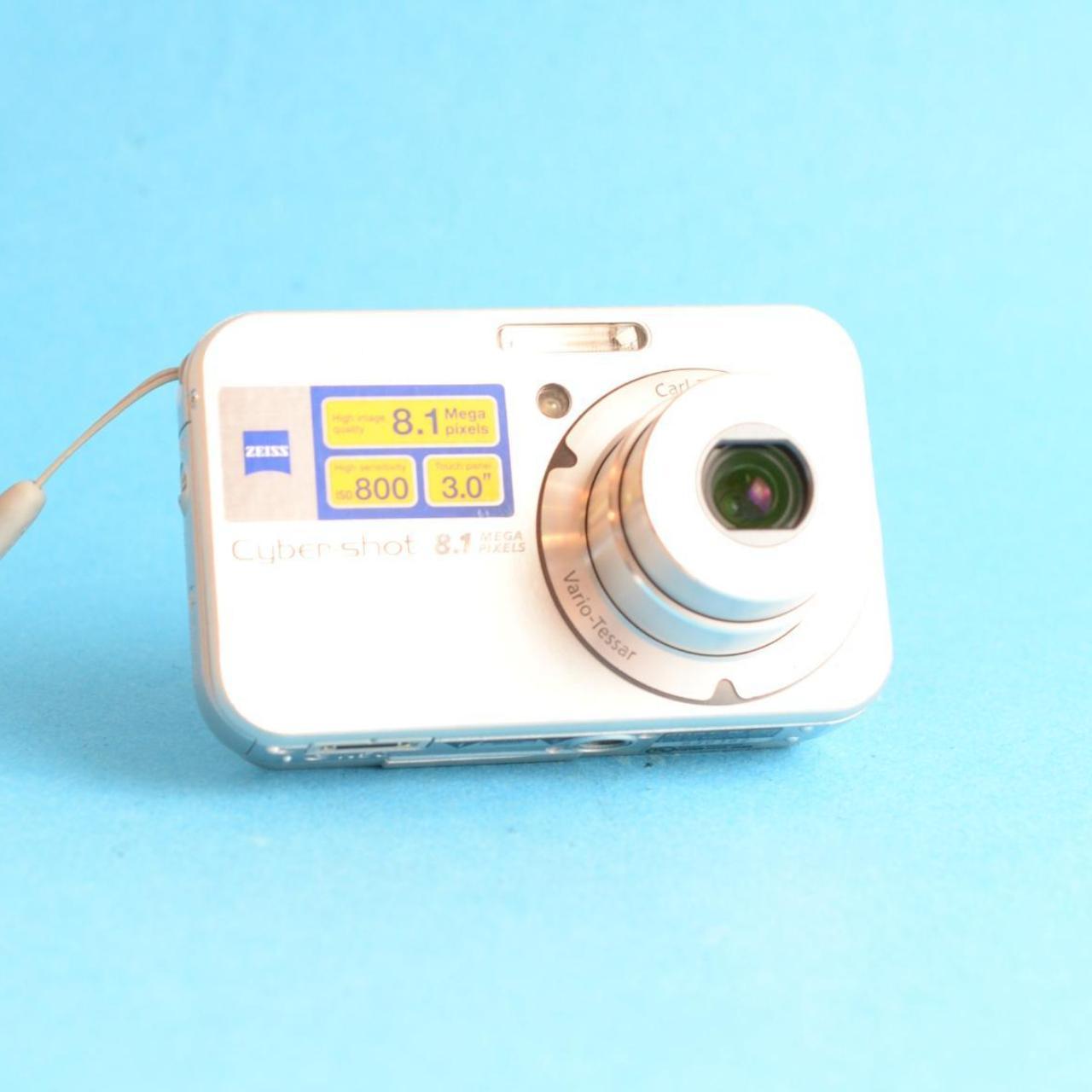 Sony Cyber-shot DSC-N1 Digital Camera | 8MP | Tested & Working | Silver