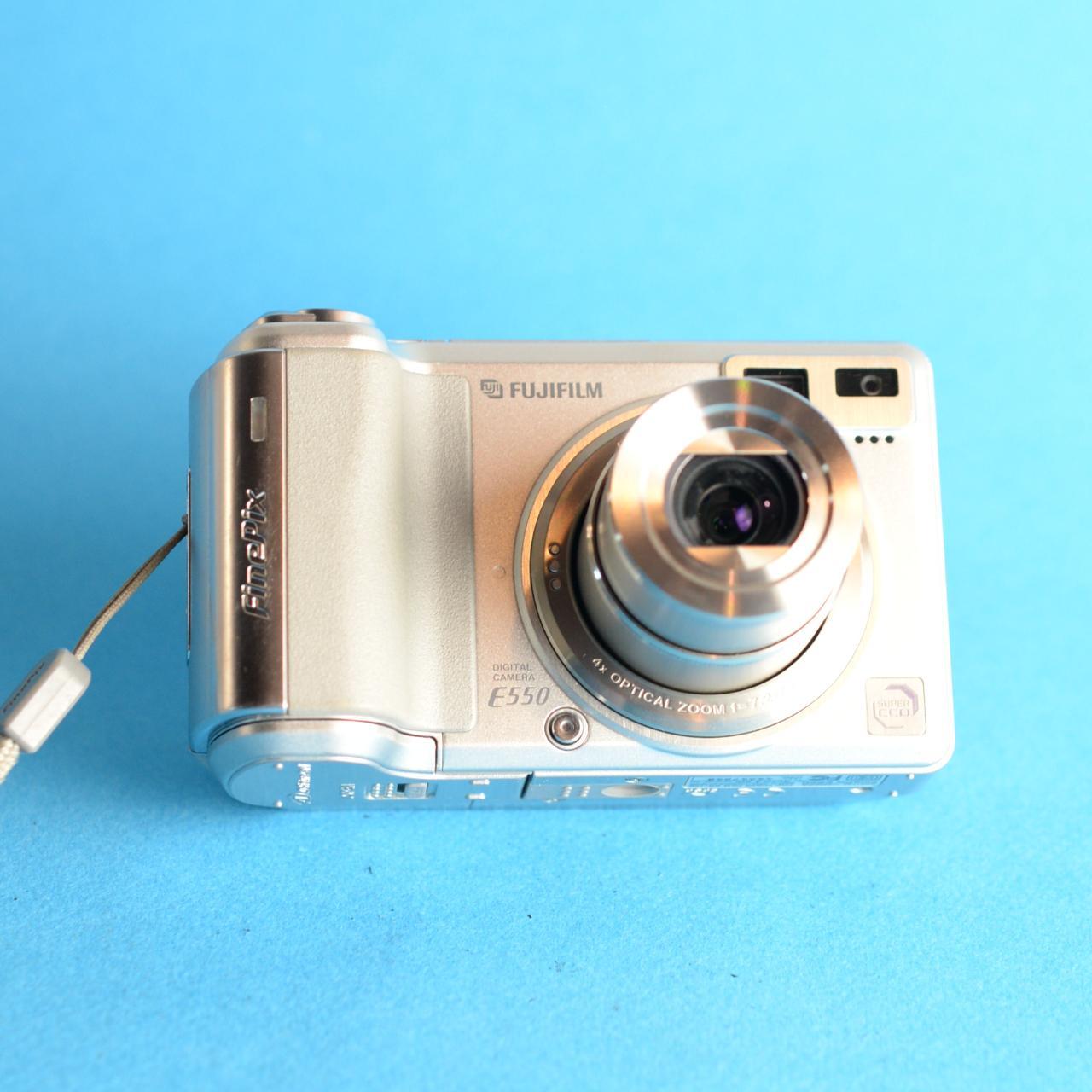 Fujifilm E550 Digital Camera | 6MP | Tested & Working | Silver