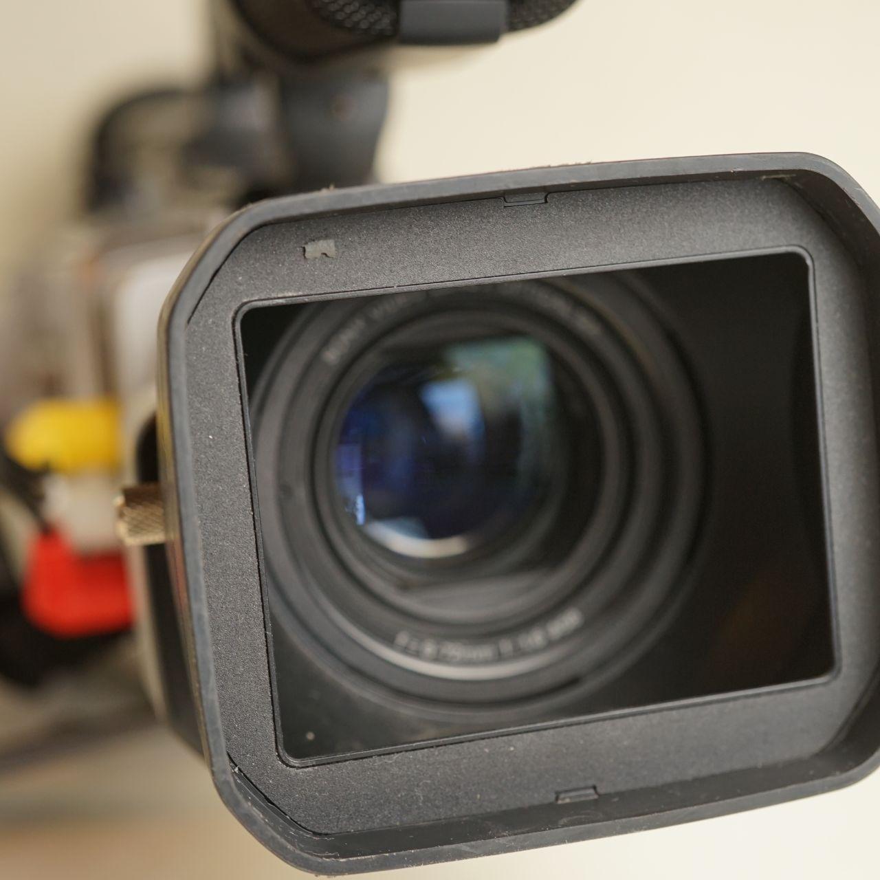 Sony Handycam DCR-VX2000 Camcorder with Tapeless Setup | Tested & Working | Silver