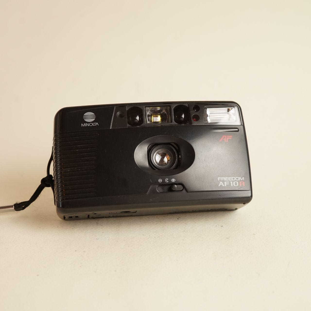 Minolta Freedom AF10R Film Camera | 35mm Point & Shoot | Tested & Working | Black