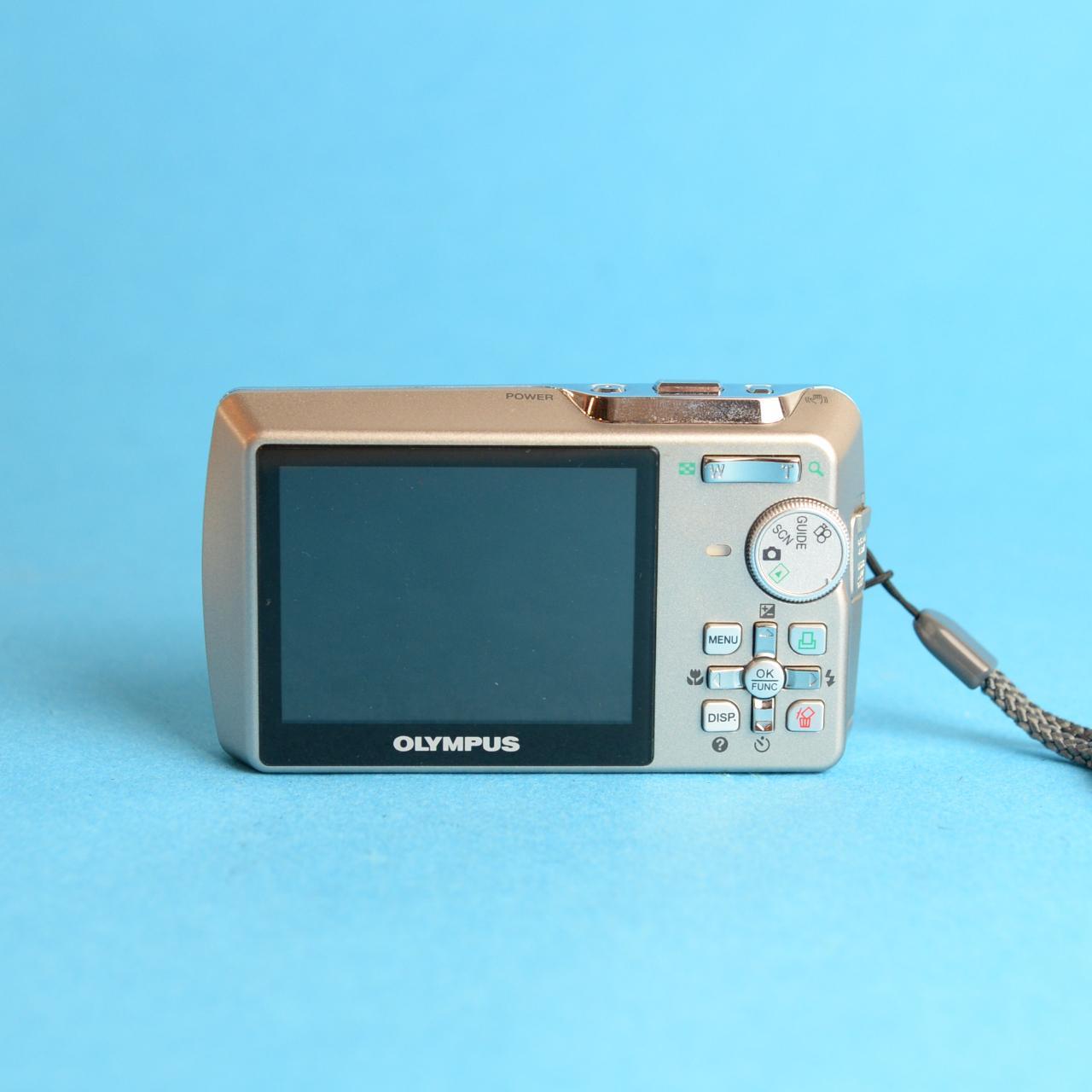 Olympus Stylus 750 Digital Camera | 7.1MP | Tested & Working | Silver