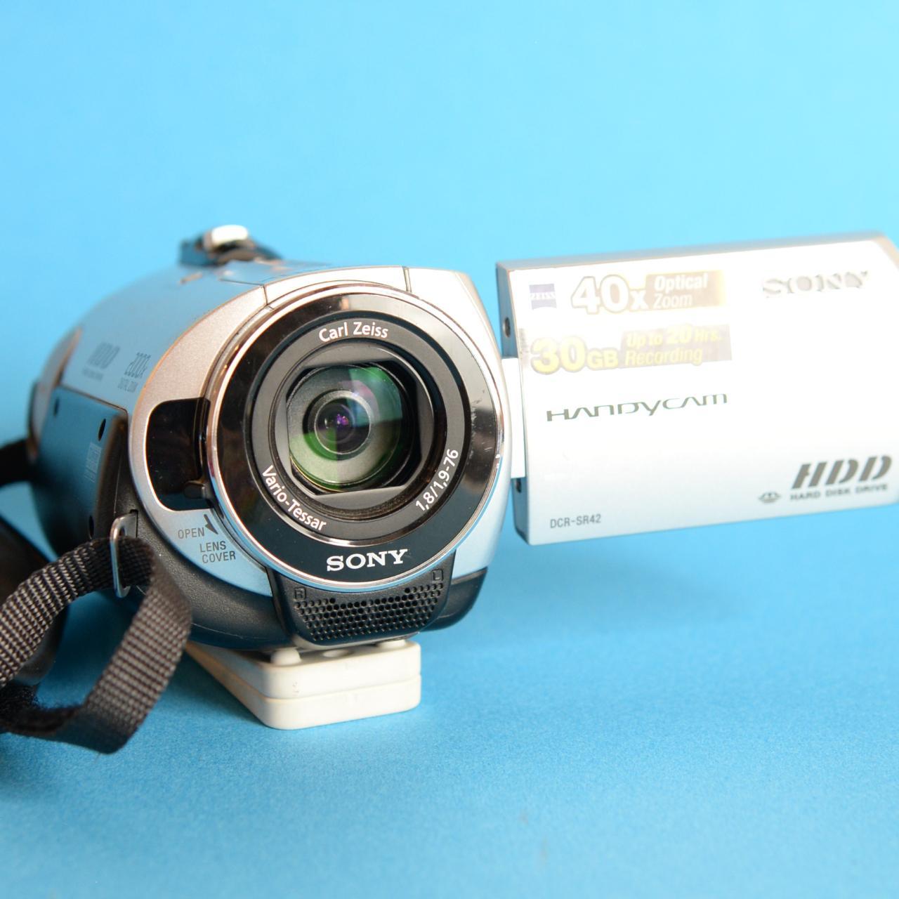 Sony Handycam DCR-S42 Camcorder | Tested & Working | Silver