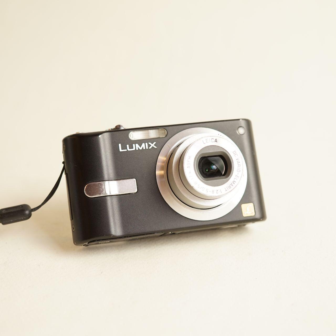Panasonic Lumix DMC-FX12 Digital Camera | 7.2MP | Tested & Working | Silver