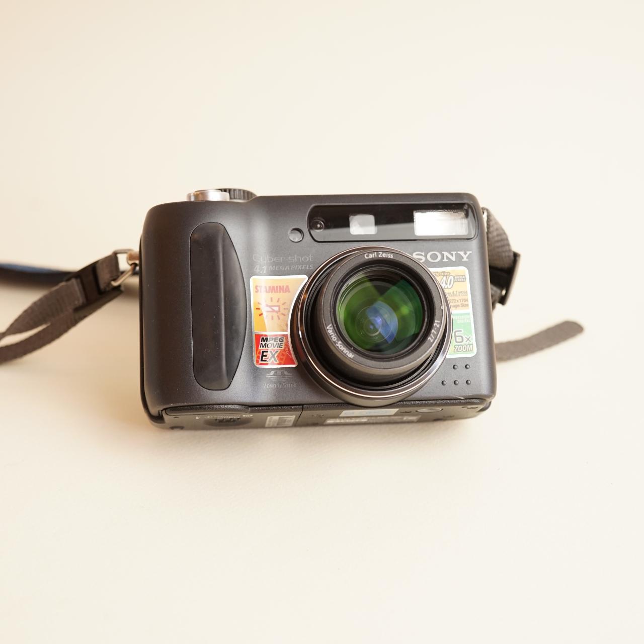 Sony Cyber-shot DSC-S85 Digital Camera | 4.1MP | Tested & Working | Grey