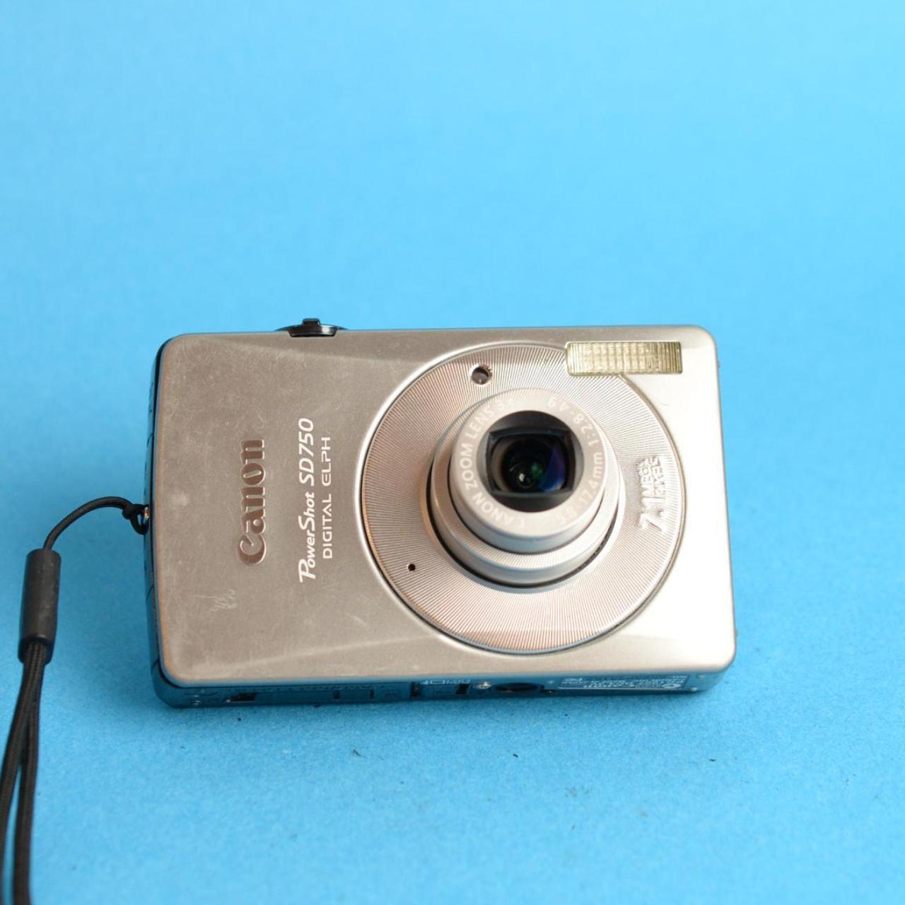 Canon PowerShot SD750 Digital Camera | 7.1MP | Tested & Working | Grey