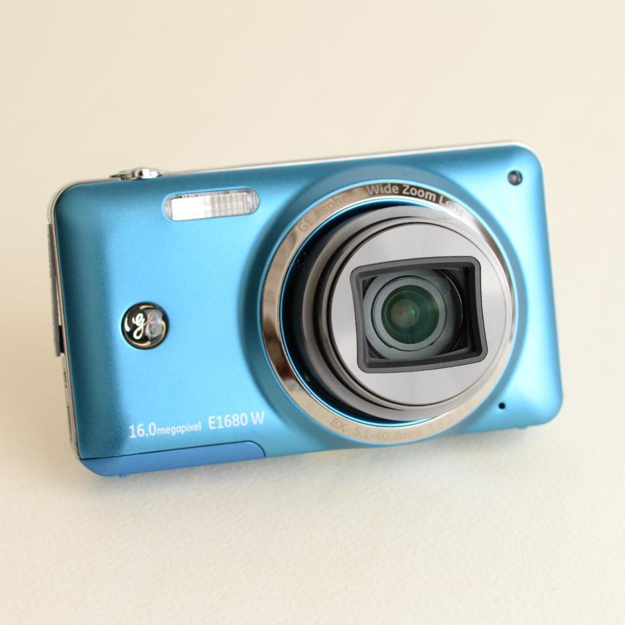 GE E1680 W | 16MP Digital camera with SD Card | Blue