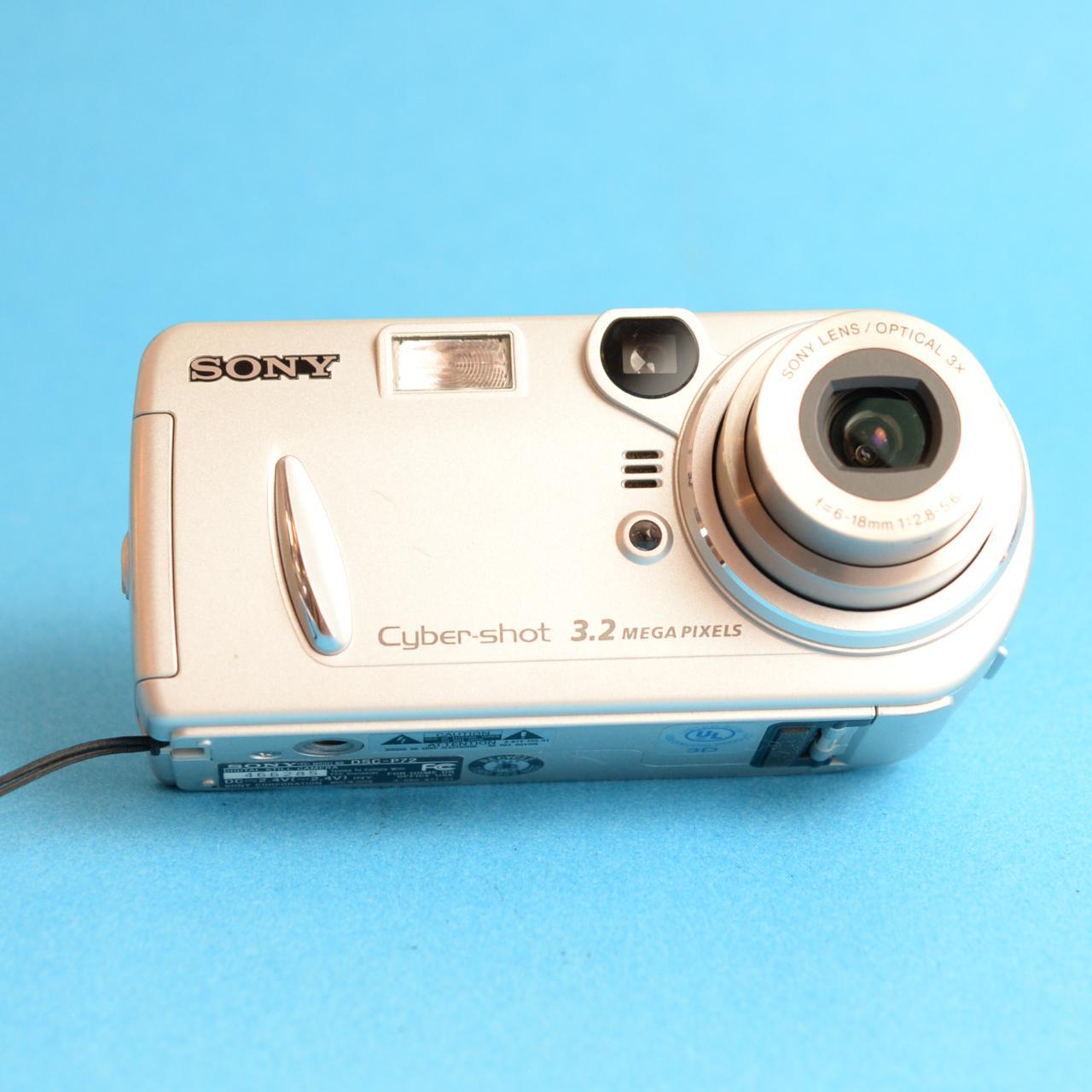 Sony Cyber-shot DSC-P72 Digital Camera | 3.2MP | Tested & Working | Silver