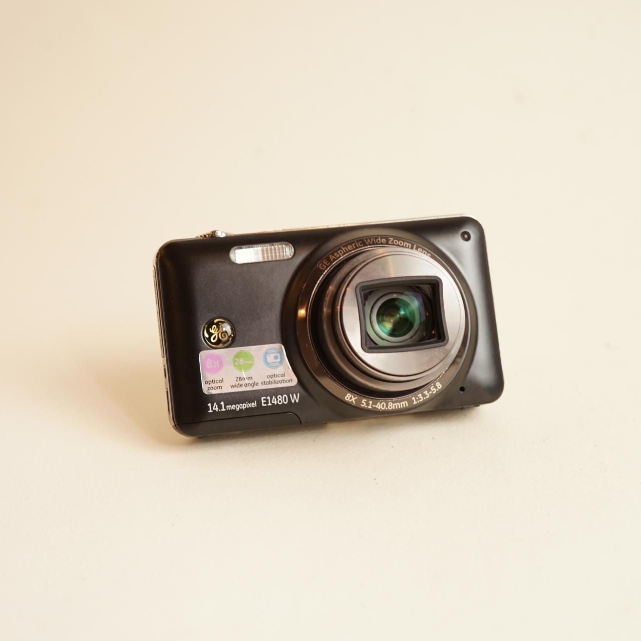 GE E1480W Digital Camera | 14MP | Tested & Working | Silver