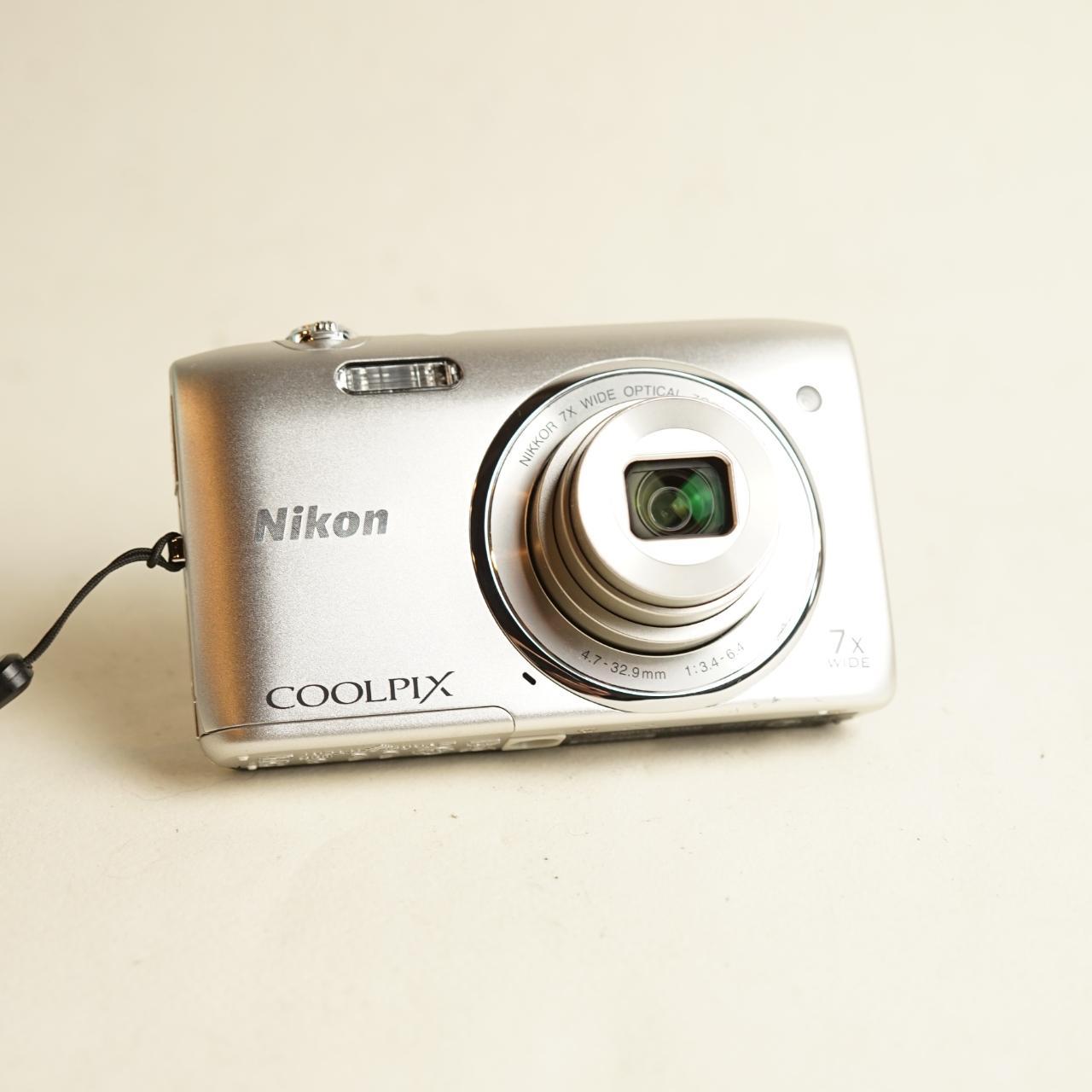 Nikon Coolpix S3500 Digital Camera | 20.1MP | Tested & Working