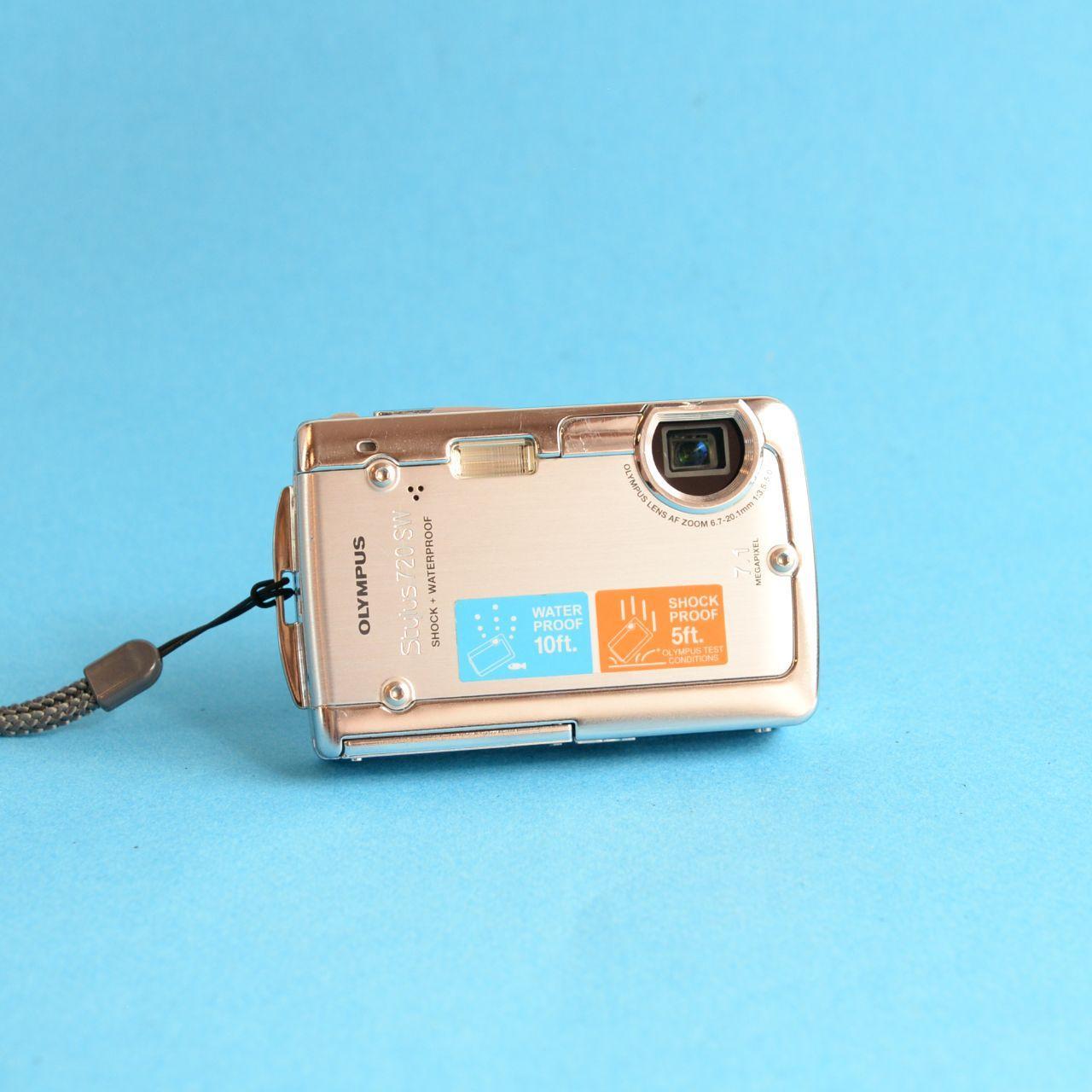 Olympus Stylus 720 SW Digital Camera | 7.1MP | Tested & Working | Silver