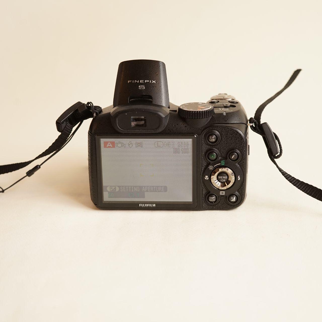 Fujifilm FinePix S2700 Digital Camera | 12MP | Tested & Working | Black