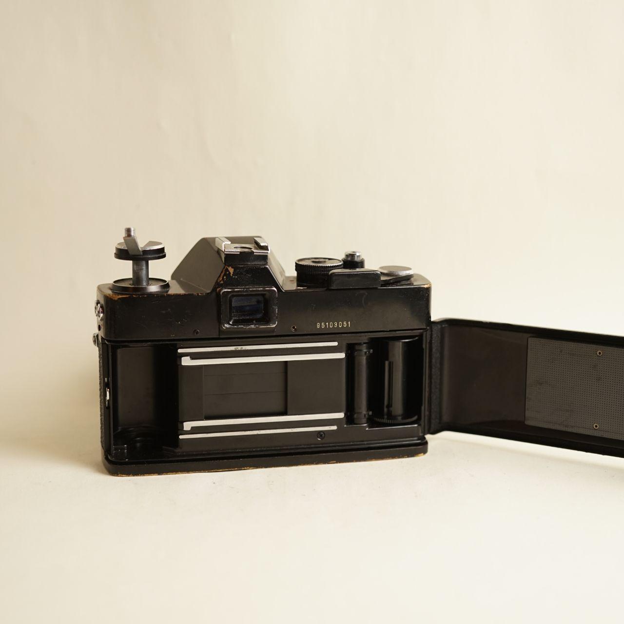 Vivitar 220/SL Film Camera | 35mm SLR | Tested & Working | Black