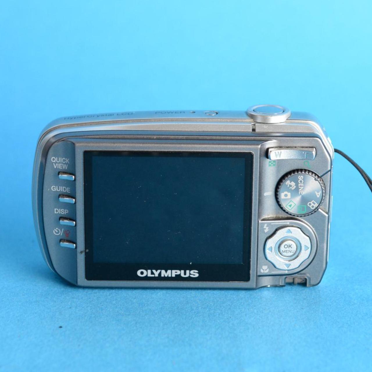 Olympus Stylus 800 | 8MP Digital camera | Tested & Working | Silver