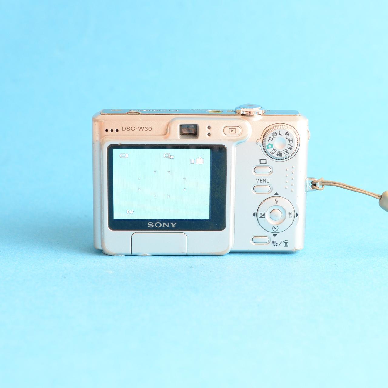 Sony Cyber-shot DSC-W30 Digital Camera | 6MP | Read Description | Silver