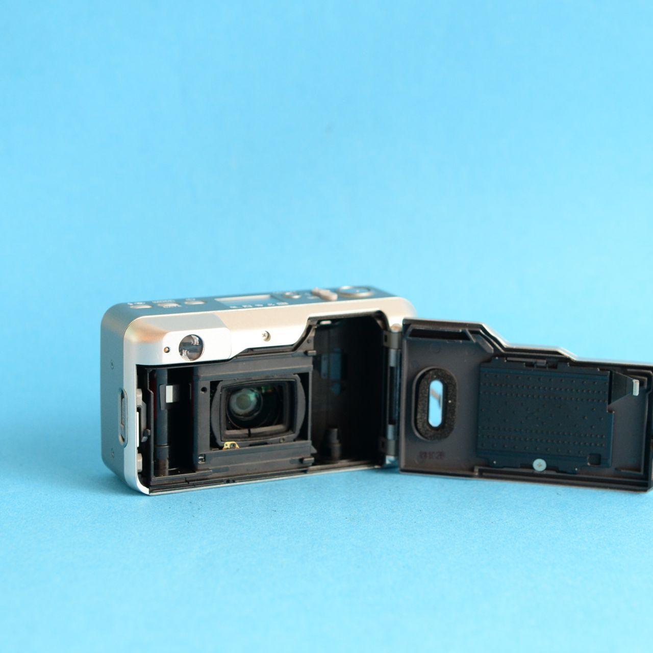 Canon SureShot 105u Date Film Camera | 35mm Point & Shoot | Tested & Working | Silver